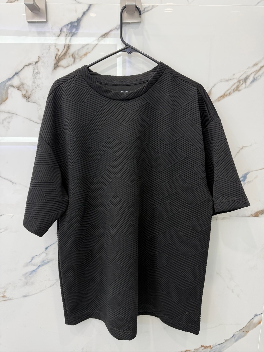Men's Black Textured Short Sleeve Tee